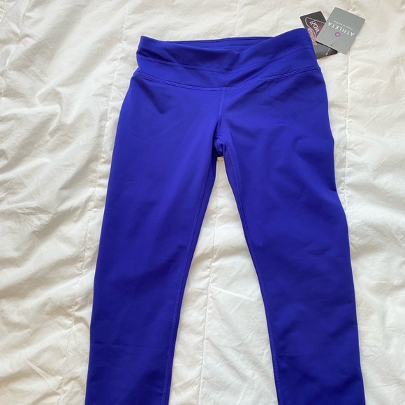 Athleta Sonar Capri Size Small blue - Picture 4 of 6